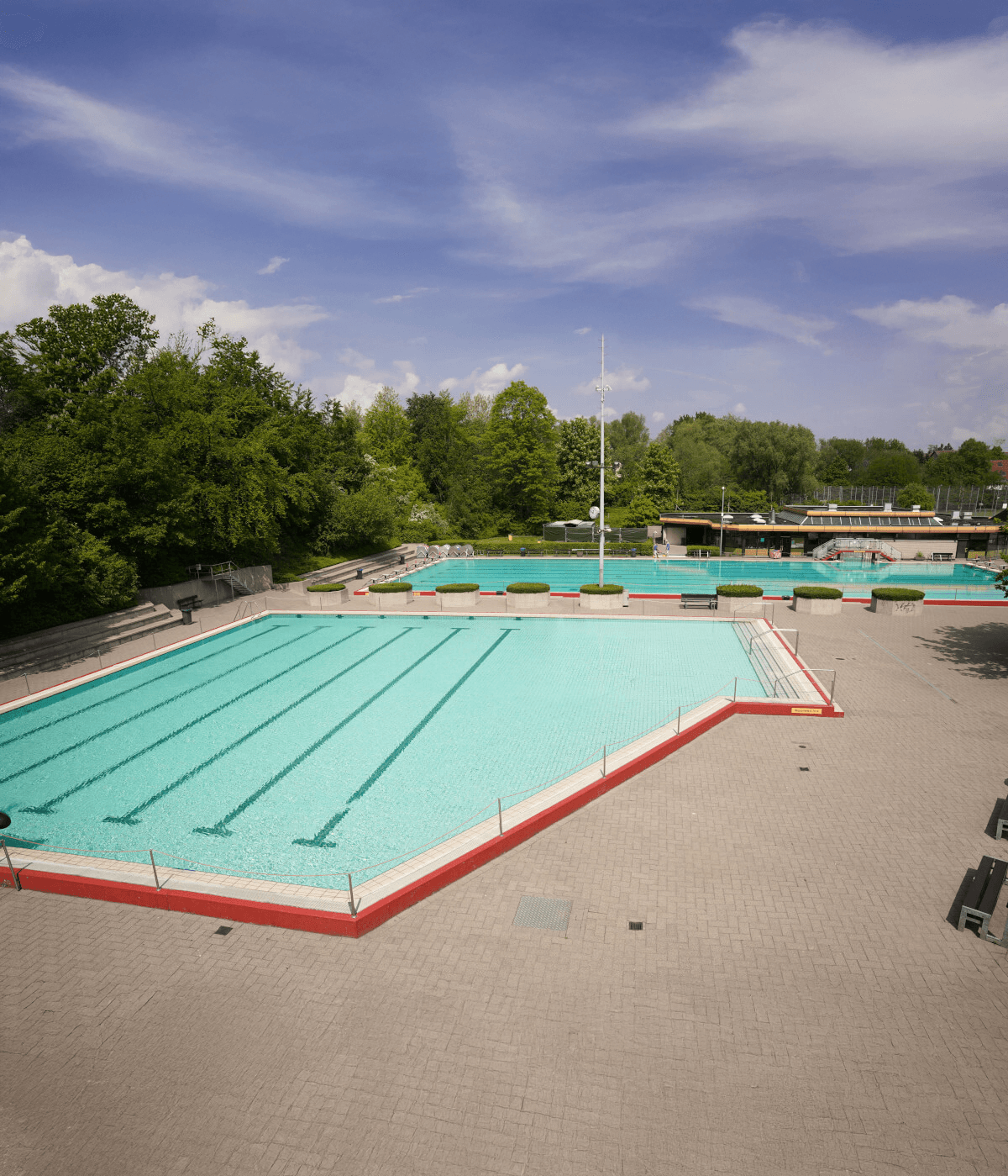 Freibad Im Kleinen Felde mit Sportbecken